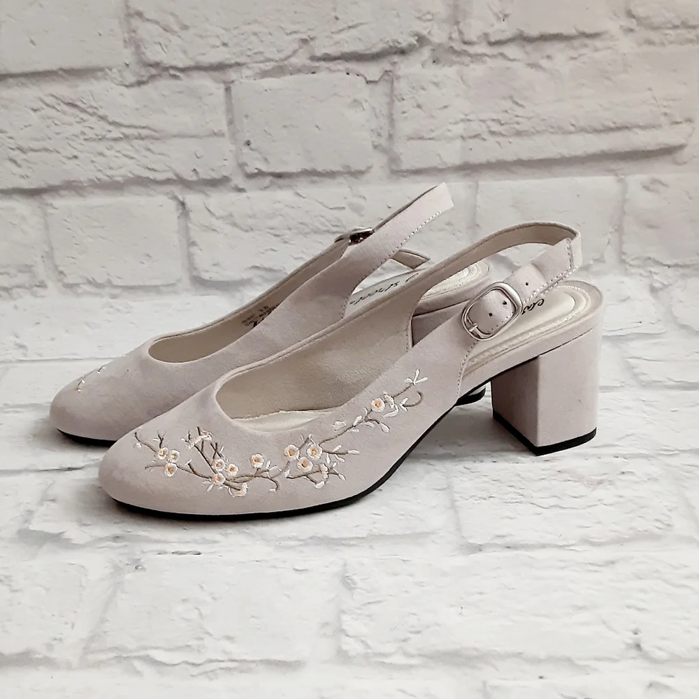 Easy Street Dainty  slingback embroidered
